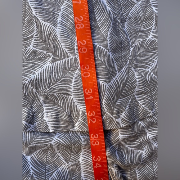 Cariloha Gray Robe Viscose Bamboo Sz S/M Tropical Quiet Luxury Loungewear Cozy - Picture 11 of 12